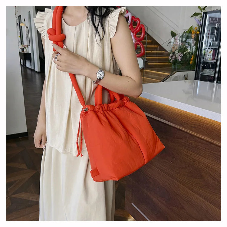 Casual Large Capacity Puffer Tote Bag Designer Padded Nylon Women Handbags Knotted Strap Shouder Crossbody Bags Warm Sac 2024