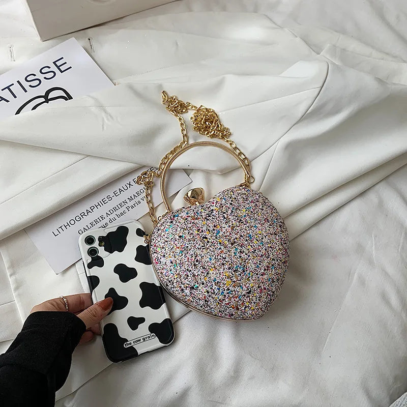 Pochette de soirée brillante en forme de cœur pour femme, sac à main de luxe à paillettes, mini sac à main de fête de mariage, sac à chaîne