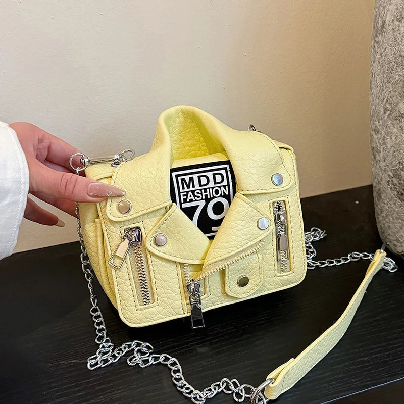 Bolso de mano para mujer, pequeño, con forma de chaqueta, bolso de hombro, bonito bolso cruzado para mujer, bolso de cadena con remaches a la moda