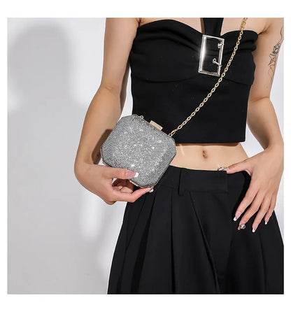 Mini bolso de noche para mujer, bolso de hombro retro con diamantes de imitación a la moda, bolso cruzado con cadena de color dorado, plateado y negro