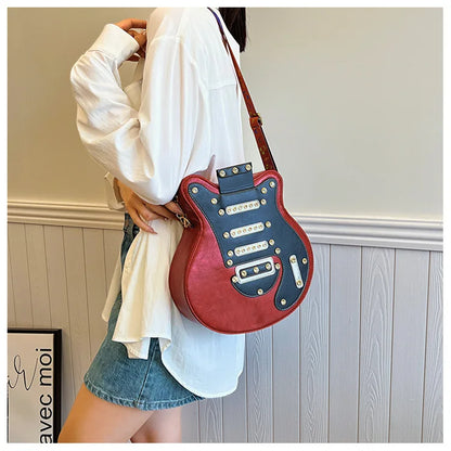 Sac de guitare 2024 Nouveau sac à bandoulière à rivets de mode coréenne Sac à dos populaire pour femmes Instagram