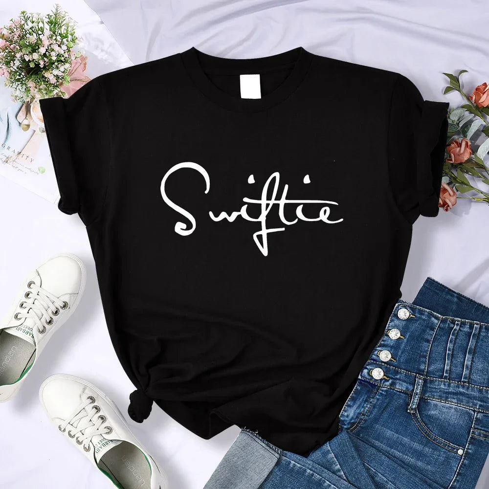 Camiseta con estampado retro Y2K de Swiftie, top corto de moda de verano para mujer, tops casuales deportivos, ropa de calle, camiseta con personalidad para mujer