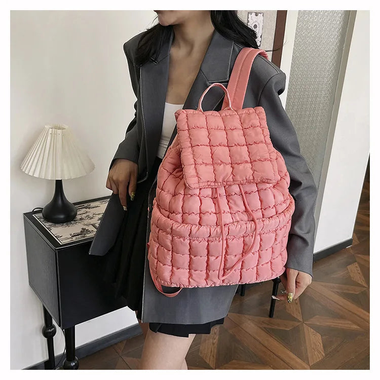 Mochilas acolchadas de moda para mujer, mochilas acolchadas de nailon suave de diseñador para niñas, bolsos de viaje livianos, bolsos universitarios