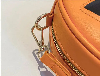 Bolso con forma de calabaza de Halloween 2023, nuevo bolso de hombro divertido con personalidad de dibujos animados a la moda, bolso cruzado pequeño redondo para mujer