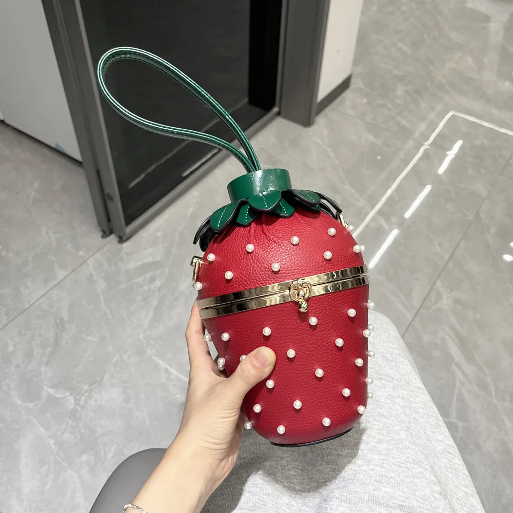 Fashion Luxury Designer Handbags Strawberry Shape Bucket Shoulder Bag For Women Rivet Leather Chain Ladies Crossbody Bag