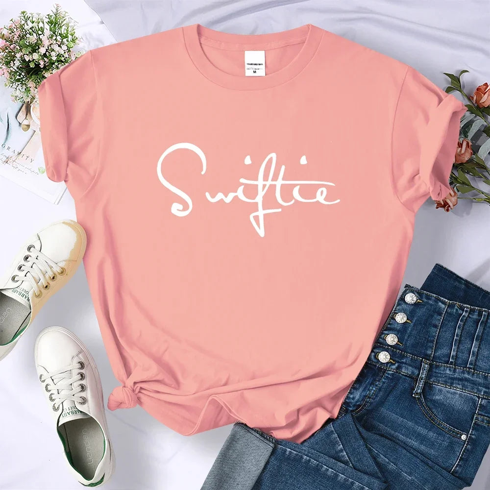 Camiseta con estampado retro Y2K de Swiftie, top corto de moda de verano para mujer, tops casuales deportivos, ropa de calle, camiseta con personalidad para mujer