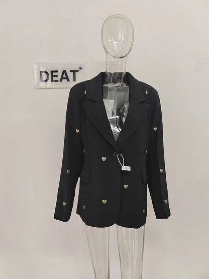 DEAT Mode Femmes Blazer Col Cranté Manches Longues Bouton Unique 3D Love Rivet Décoration Costume Vestes Automne 2024 Nouveau 7AB858