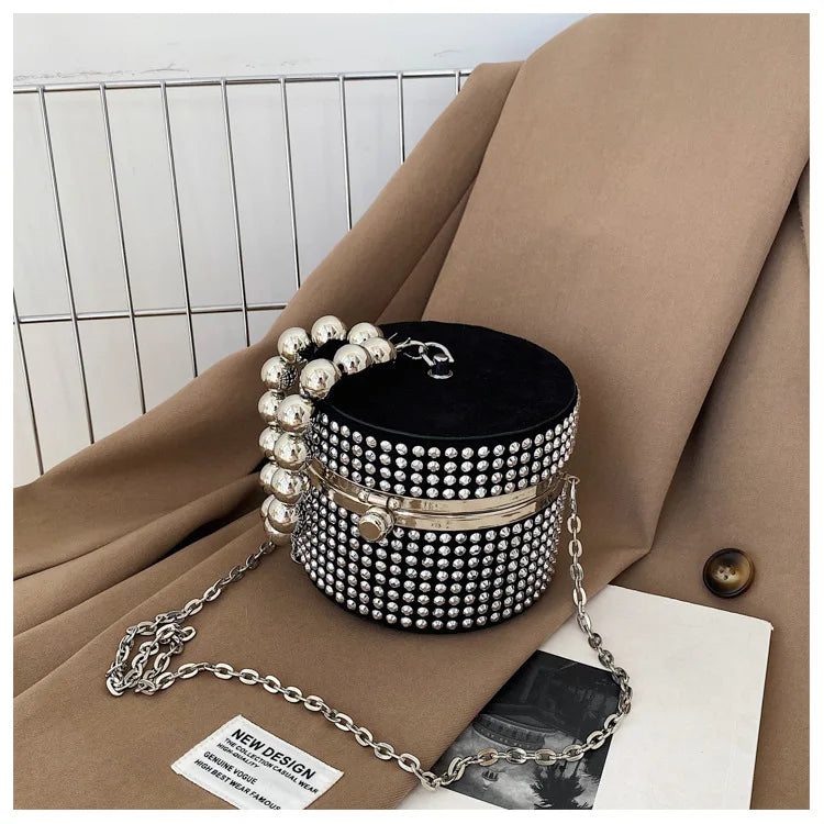 Sac de soirée tendance pour femme, pochette circulaire à rivets noirs et argentés, sac messager à chaîne pour femme, sac à bandoulière tendance en diamant