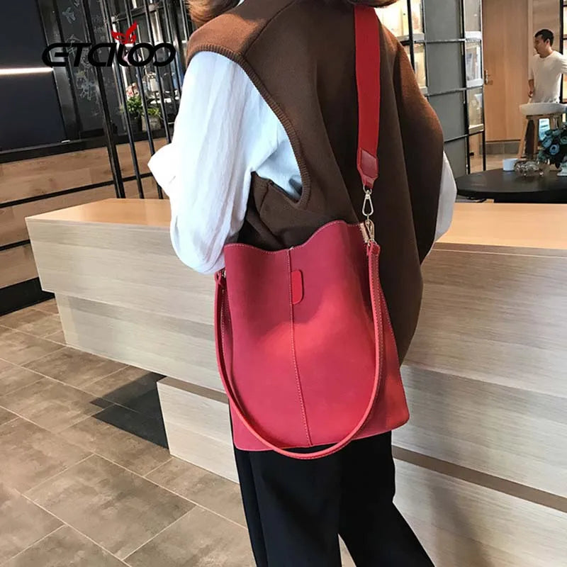 Women Solid Pattern Over the Shoulder Bag Big Capacious Bag Retro Elegant Shopping Bags PU Leather Bucket Handbag 2023 New