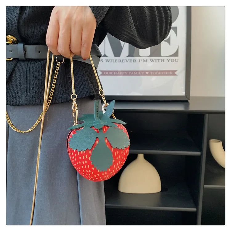 Lindo bolso de hombro con fresas, bolso cruzado con cadena pequeña para mujer, lindo bolso para teléfono