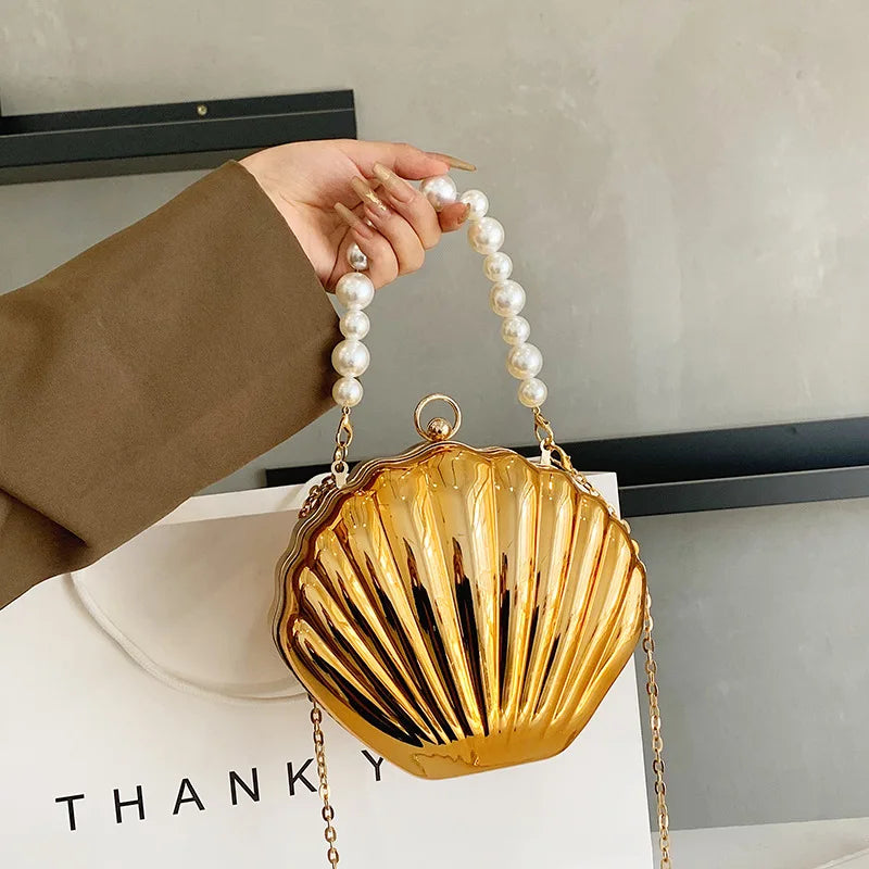 Evening Bags Shell Shape Women Clutch Bags 2023 New Wedding Bridal Handbag Pearl Beaded Fashion Shell Chain Party Bags