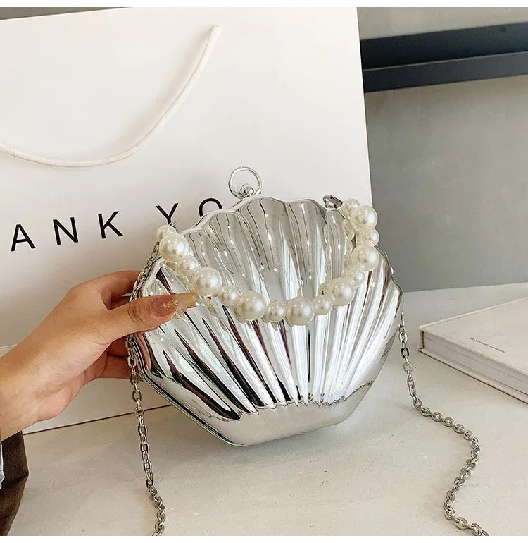 Evening Bags Shell Shape Women Clutch Bags 2023 New Wedding Bridal Handbag Pearl Beaded Fashion Shell Chain Party Bags