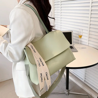 Sac fourre-tout pour femme 2024 Sac à main et sac à main en cuir PU Sac à bandoulière décontracté de grande capacité de couleur unie pour femme