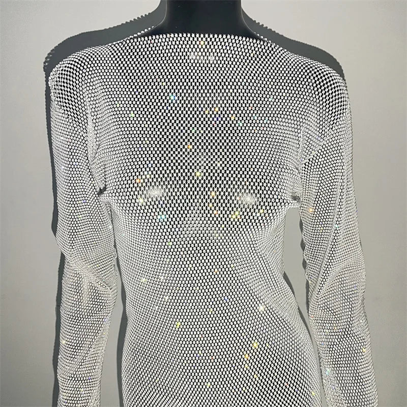 Robe en maille faite à la main avec strass et cristaux, manches longues, moulante, mini, ajourée, col rond, robes de soirée à paillettes pour femmes