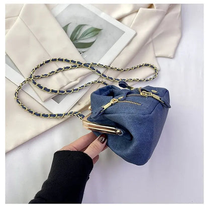 Bolso de hombro pequeño para mujer, bonito bolso cruzado con forma de ropa para niñas, bolso de cadena con remaches a la moda para niñas, bolso de mujer