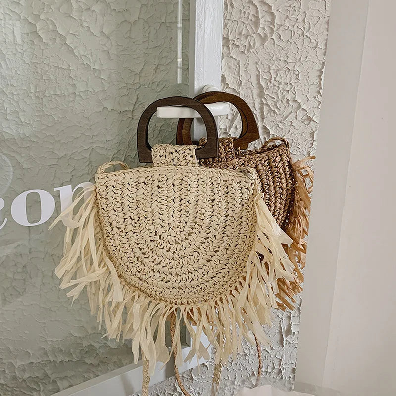 Casual Tassel Straw Women Handbags Wooden Handle Woven Shoulder Crossbody Bags Handmade Summer Beach Bag Small Tote Bali Purses