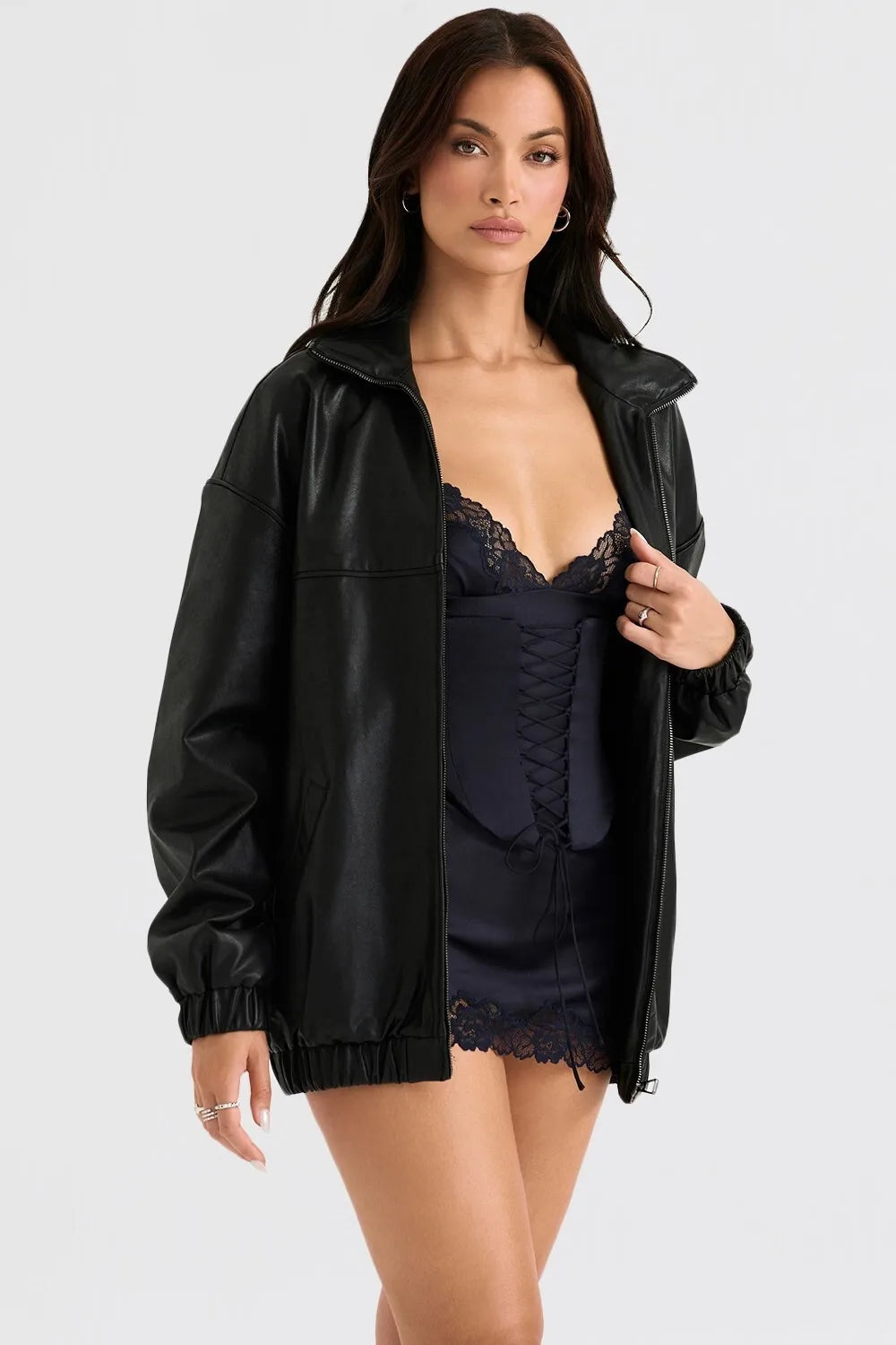 Chaqueta de cuero negra Suninheart, marca de moda retro de otoño, chaqueta de alta gama para chicas picantes de High Street, ropa de invierno para mujeres 2024