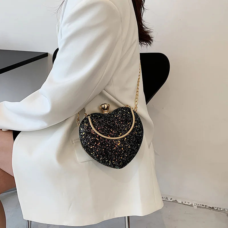 Pochette de soirée brillante en forme de cœur pour femme, sac à main de luxe à paillettes, mini sac à main de fête de mariage, sac à chaîne