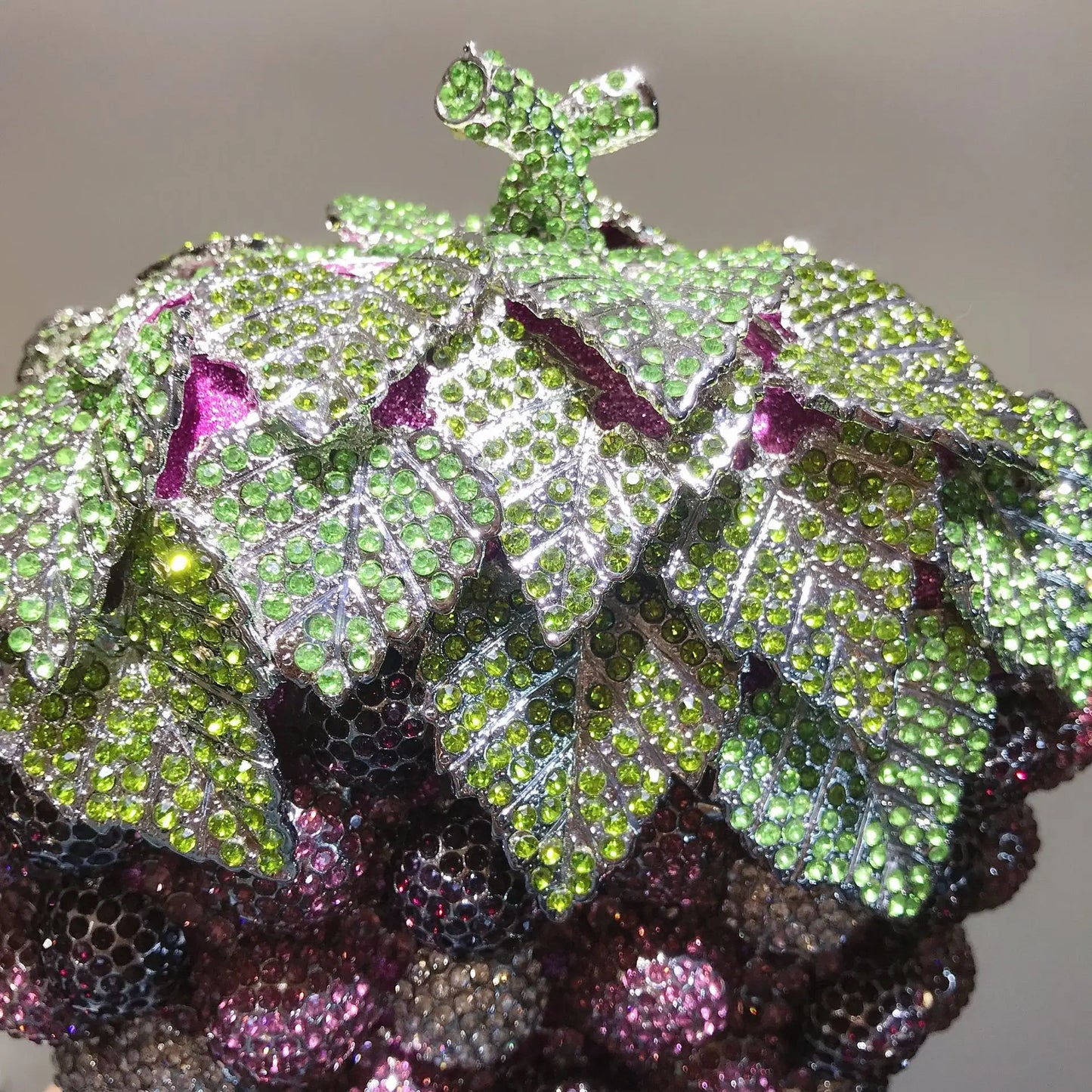 Bolso de mano de noche con forma de uva para mujer, bonito bolso de hombro con brillantes y diamantes de imitación para banquetes y fiestas de graduación