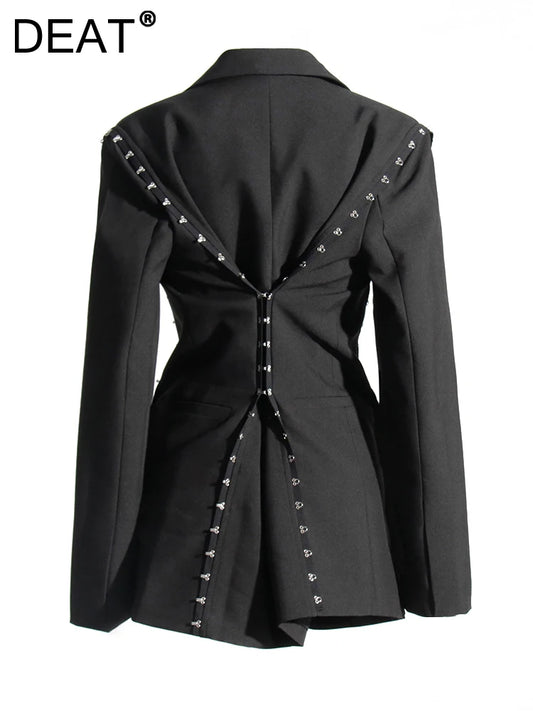 DEAT Fashion Blazer pour femme avec boucle en métal crantée et décoration à la taille, rétraction ample à simple boutonnage, nouvelle tendance automne 2024 7AB1058