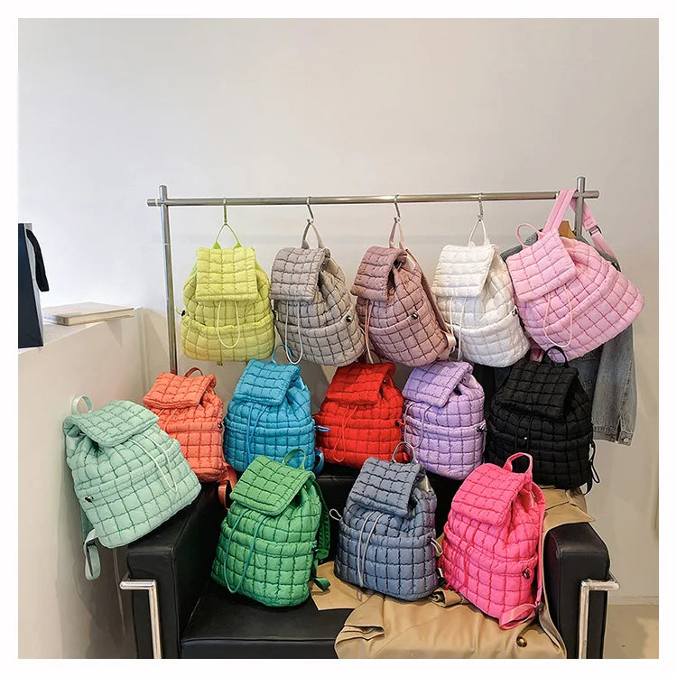 Mochilas acolchadas de moda para mujer, mochilas acolchadas de nailon suave de diseñador para niñas, bolsos de viaje livianos, bolsos universitarios