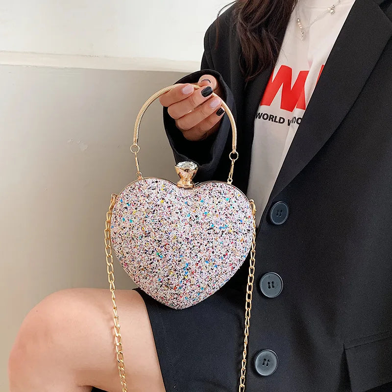 Pochette de soirée brillante en forme de cœur pour femme, sac à main de luxe à paillettes, mini sac à main de fête de mariage, sac à chaîne