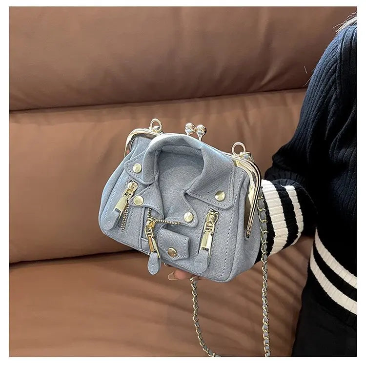 Bolso de hombro pequeño para mujer, bonito bolso cruzado con forma de ropa para niñas, bolso de cadena con remaches a la moda para niñas, bolso de mujer