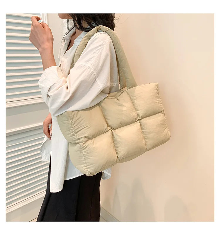 Fashion Large Capacity Padded Women Shoulder Bag Designer Quilted Lady Handbag Casual Nylon Soft Puffer Bag Big Tote Purse 2024