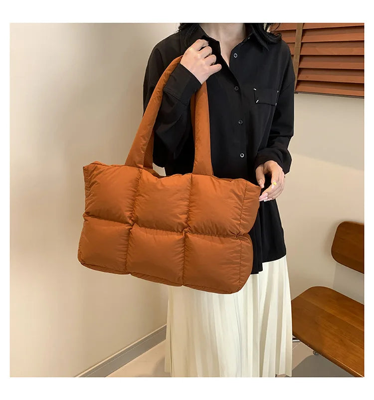 Fashion Large Capacity Padded Women Shoulder Bag Designer Quilted Lady Handbag Casual Nylon Soft Puffer Bag Big Tote Purse 2024