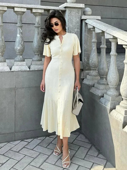 Elegante vestido midi de punto con dobladillo plisado liso para mujer, elegante vestido cruzado de una sola botonadura con cuello redondo y manga corta, vestidos de calle para mujer