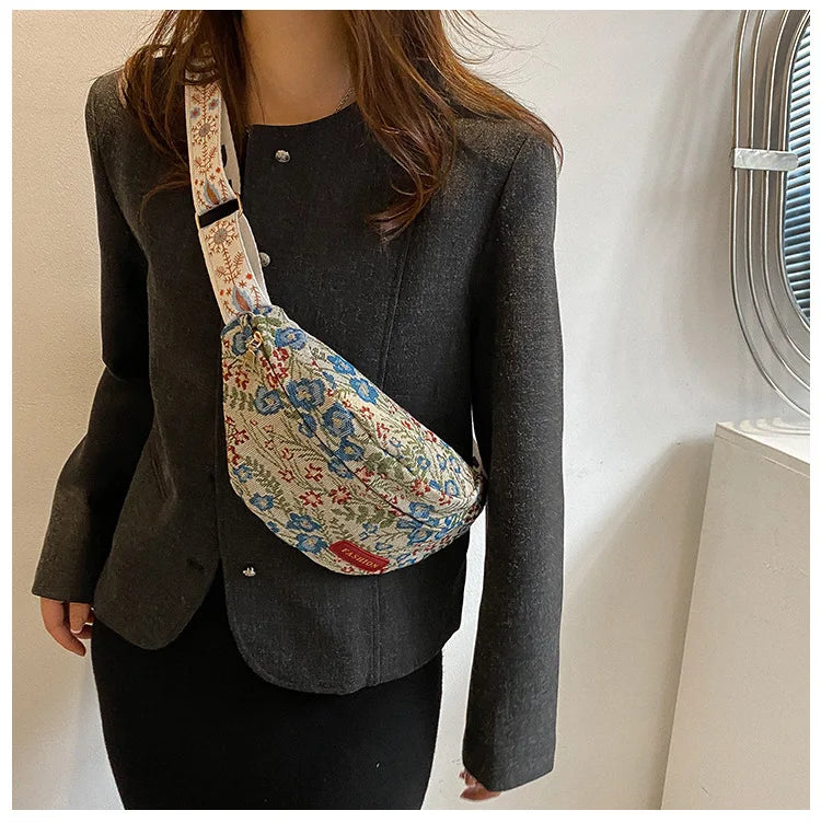 Bolsos de mujer de moda y de moda Otoño/Invierno 2024 Nuevos bolsos de cintura Bolso de bola de masa versátil Bolso de hombro con flores de diseño único