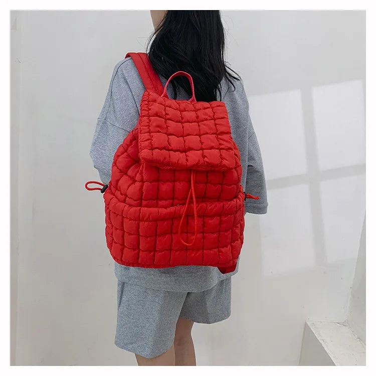 Mochilas acolchadas de moda para mujer, mochilas acolchadas de nailon suave de diseñador para niñas, bolsos de viaje livianos, bolsos universitarios