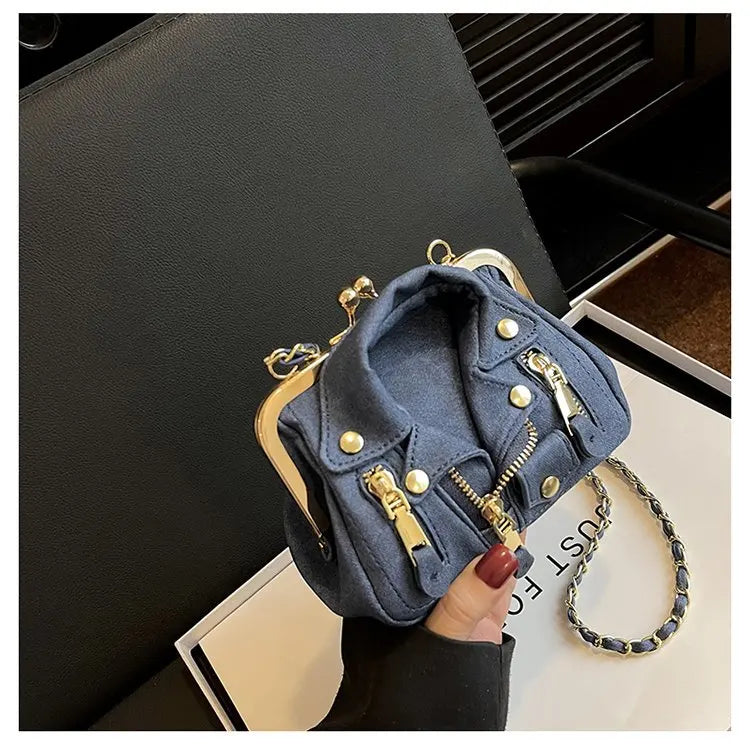 Bolso de hombro pequeño para mujer, bonito bolso cruzado con forma de ropa para niñas, bolso de cadena con remaches a la moda para niñas, bolso de mujer