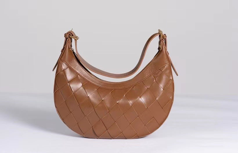 Sac à bandoulière tendance en peau de mouton tissée pour femme