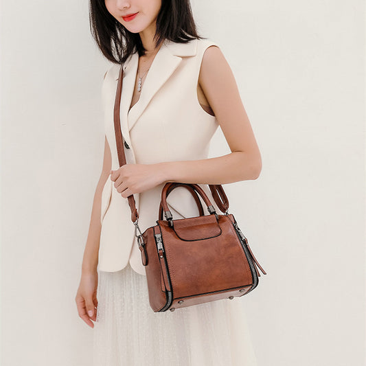 High-grade Portable Women's Large Capacity Korean Style Versatile Retro Simple Shoulder Messenger Bag