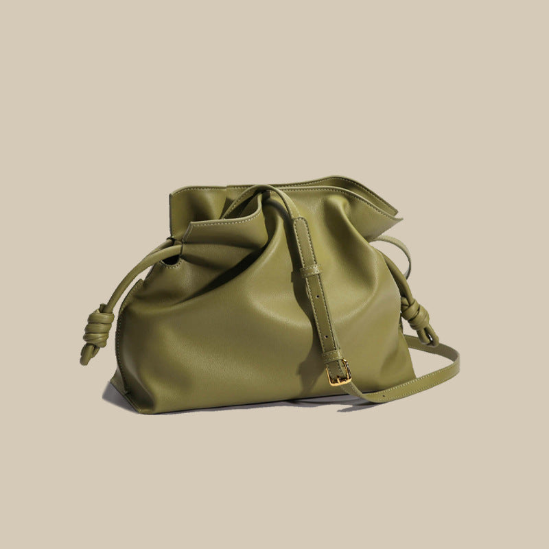 Sac porte-bonheur en cuir de vache plissé tendance pour femme