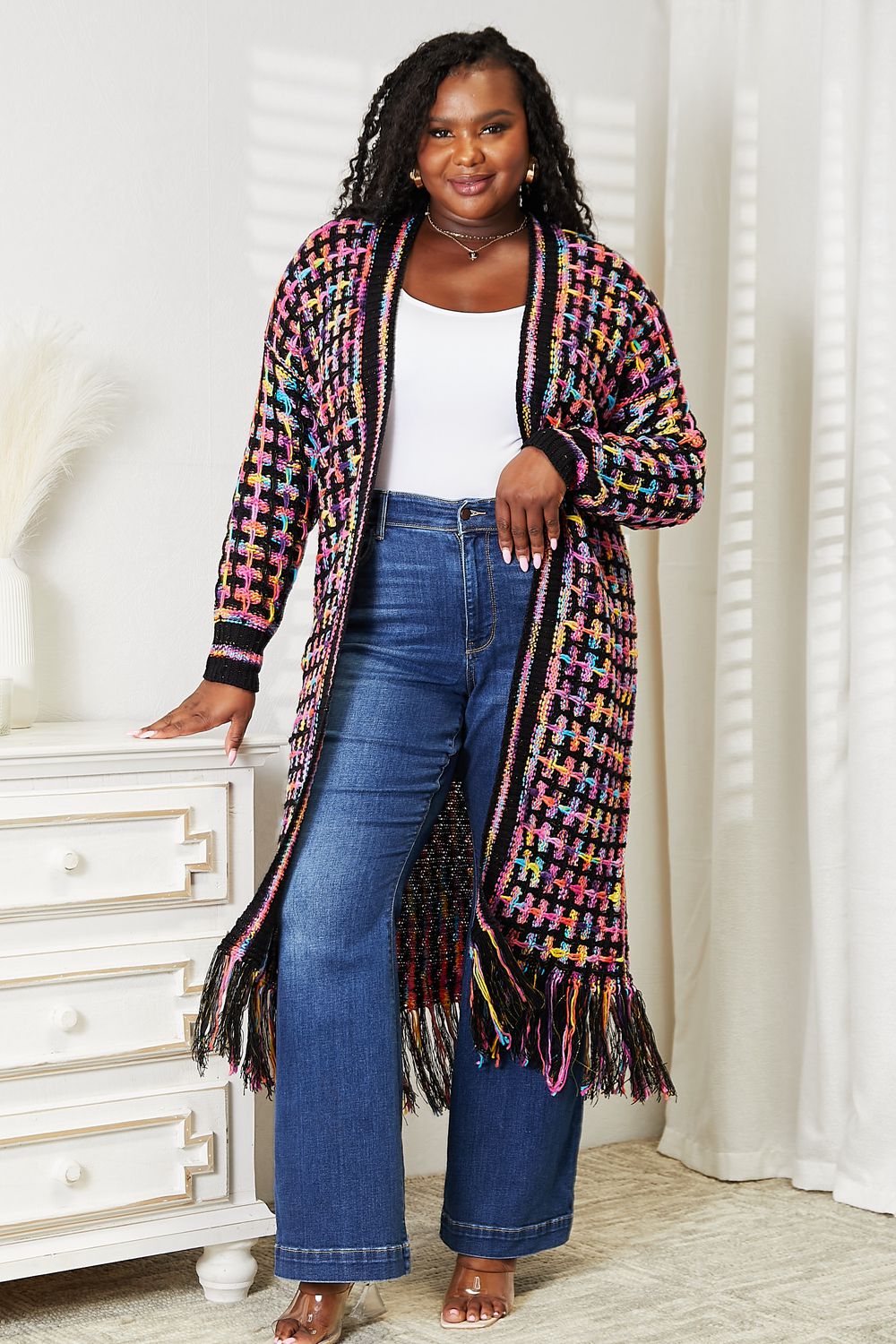 Cardigan multicolore ouvert sur le devant avec ourlet à franges