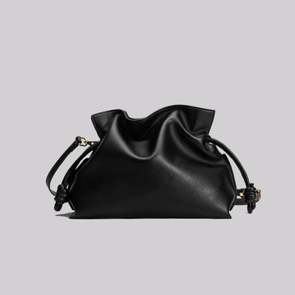 Sac porte-bonheur en cuir de vache plissé tendance pour femme