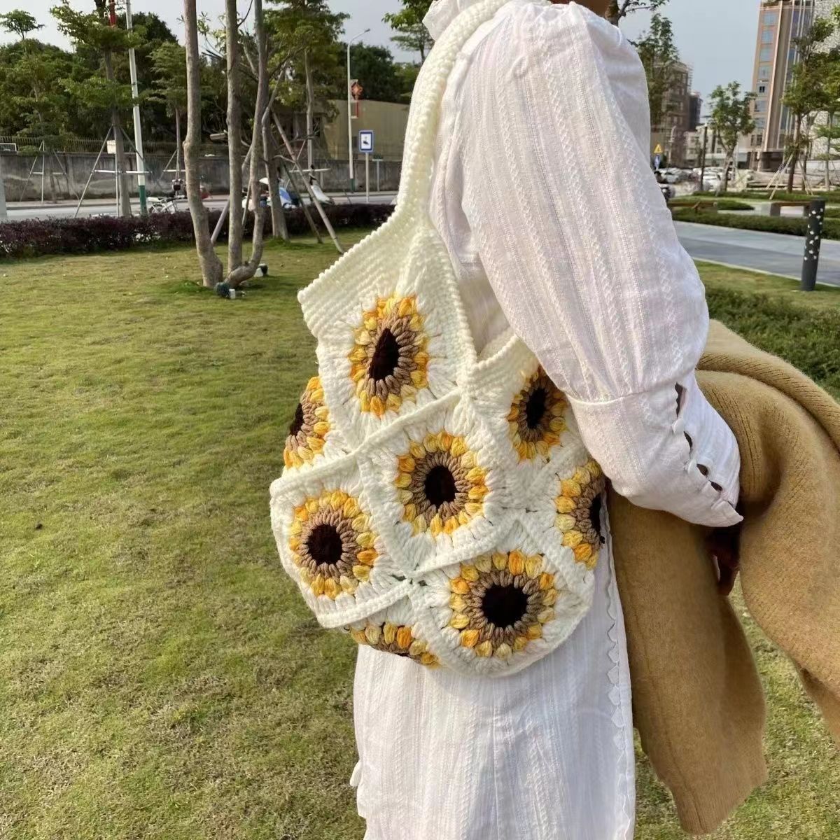 Sac tissé à la main en laine crocheté mignon tournesol depuis sac à bandoulière