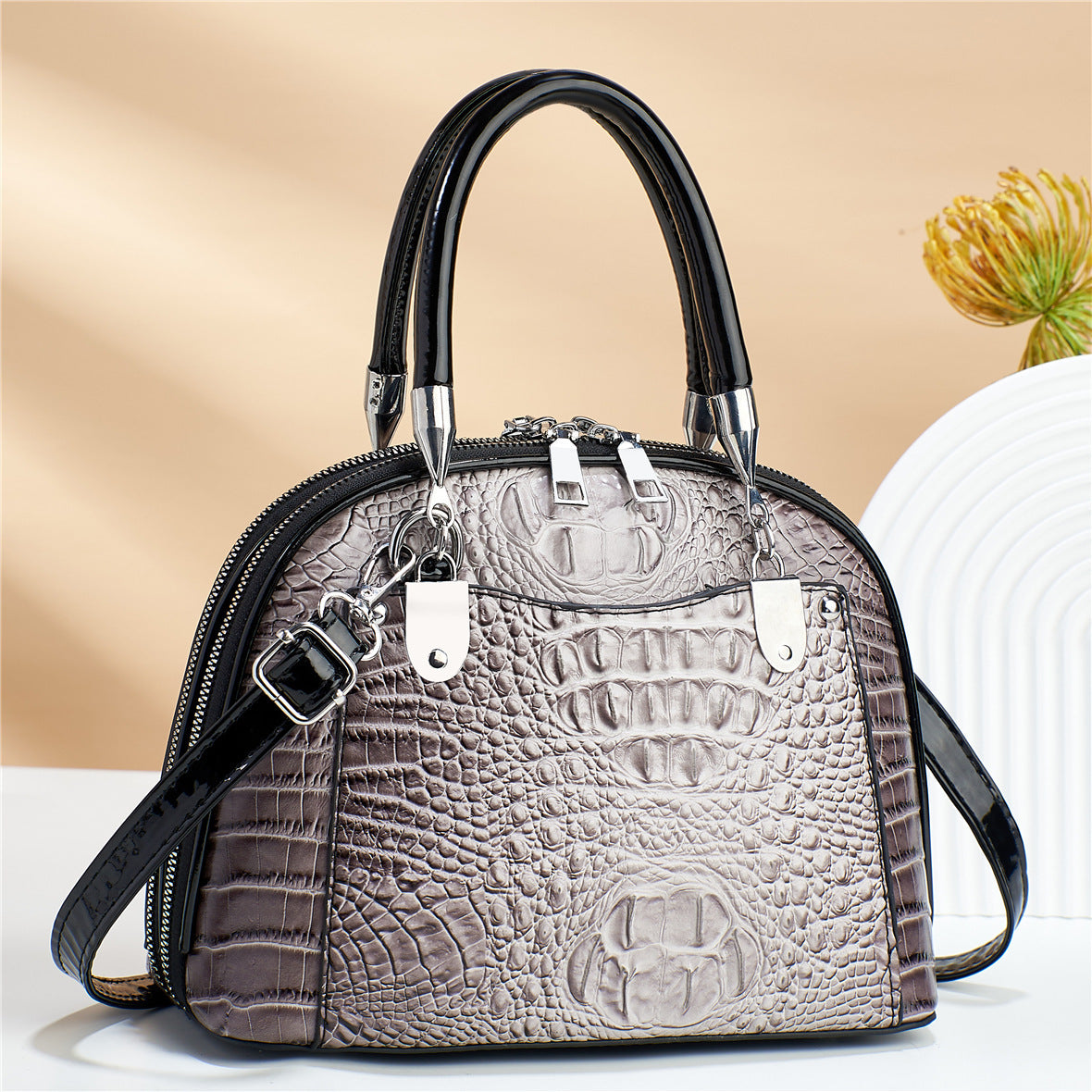 Women's Retro Fashion Elegance Handbag