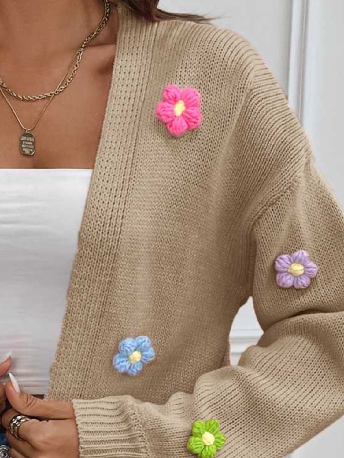 Cardigan ouvert à manches longues et motif floral