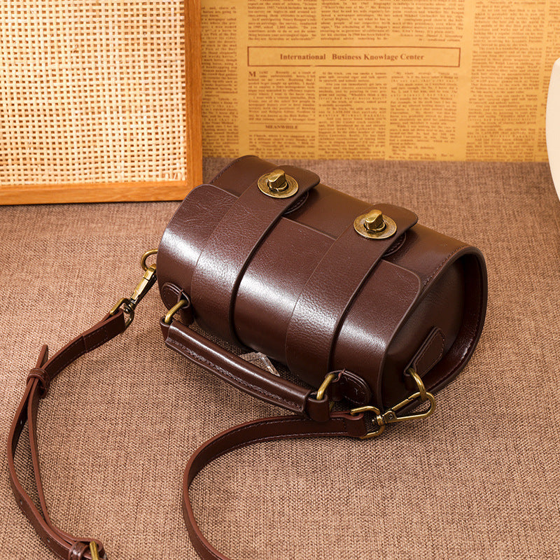 Retro Trendy Messenger Bag Head Layer Cowhide Handbag