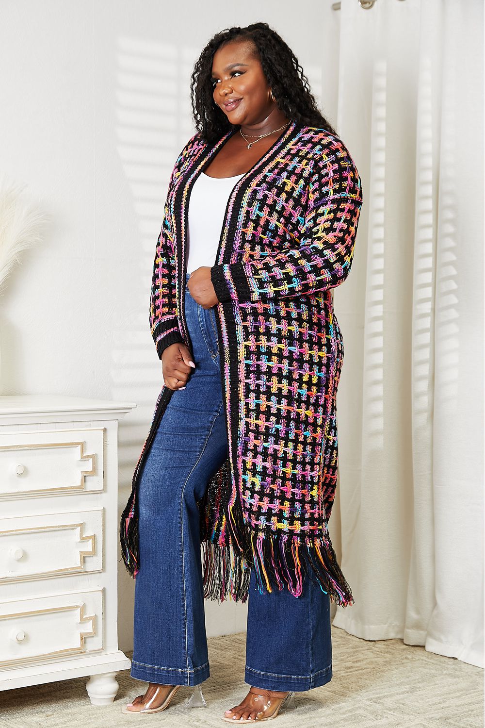 Cardigan multicolore ouvert sur le devant avec ourlet à franges