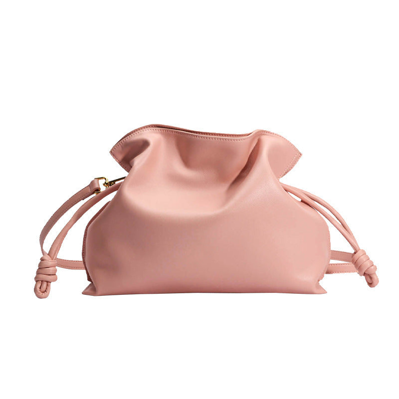 Sac porte-bonheur en cuir de vache plissé tendance pour femme