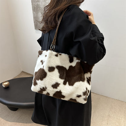 Fashion Casual Small Square Bag Simple Underarm Plush Hand-carrying Bag