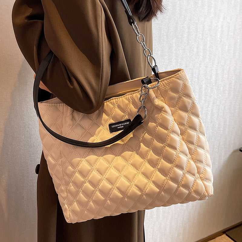 Sac fourre-tout en toile à une épaule avec texture avancée