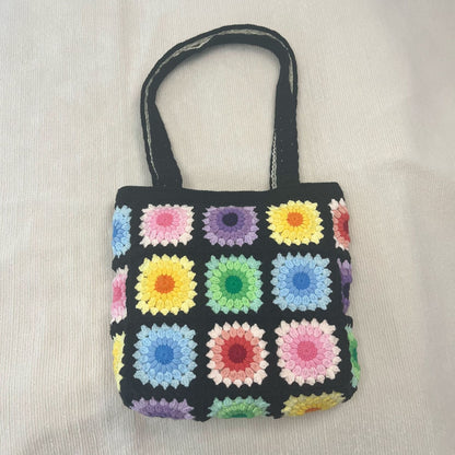 Sac à bandoulière en laine crochetée à la main créative avec motif floral tridimensionnel