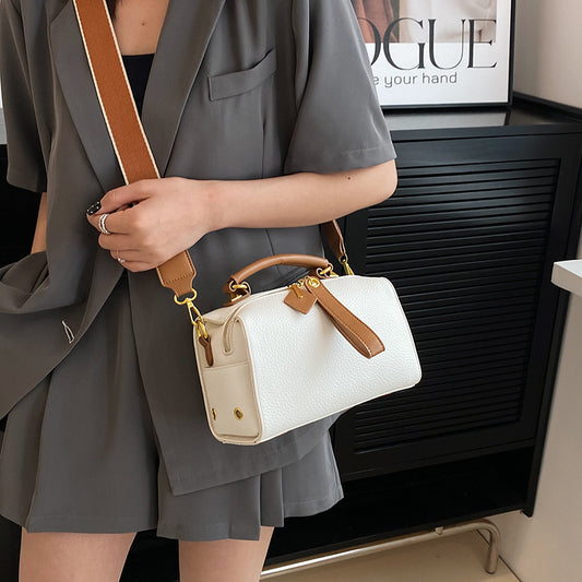 Summer All-matching Shoulder Messenger Texture Popular Hot-selling Product Hand Holding Pillow Bag